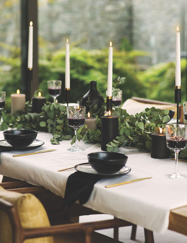 Pillar-Candles-sandstoe-forest-black-Taper-Candles-festive-dining-small Uyuni LED Tafelkerze grooved 25cm nordic white 2 Stück